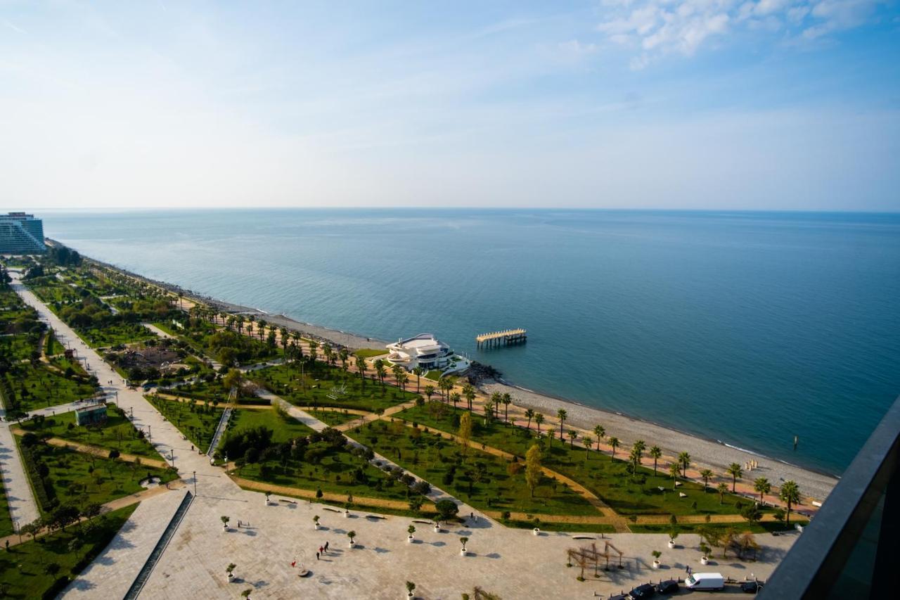 Beach Tower By G-Point Batumi Kültér fotó